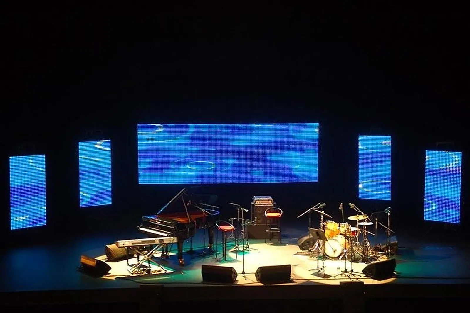 Prestataire Technique Audiovisuel, SONORISATION - VIDÉO - SAINT-HERBLAIN (LOIRE-ATLANTIQUE) : ELLIPSIS