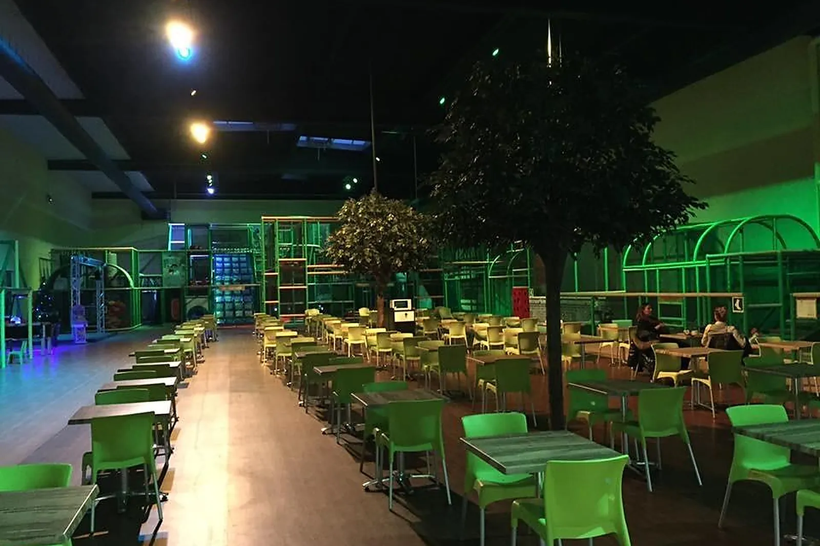 Prestataire Technique Audiovisuel, SONORISATION - VIDÉO - THONON-LES-BAINS (HAUTE-SAVOIE) : IBS SON ET LUMIÈRE