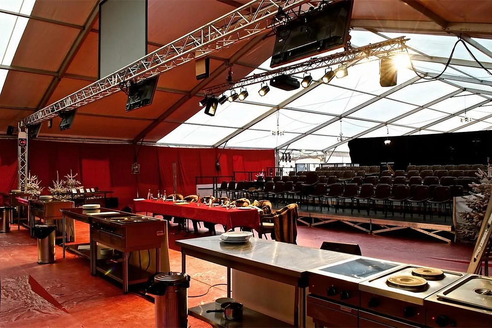 Prestataire Technique Audiovisuel, SONORISATION - VIDÉO - THONON-LES-BAINS (HAUTE-SAVOIE) : IBS SON ET LUMIÈRE