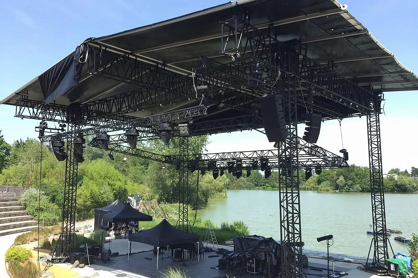 Prestataire Technique Audiovisuel, SONORISATION - VIDÉO - VÉNISSIEUX (RHÔNE) : SCENETEC