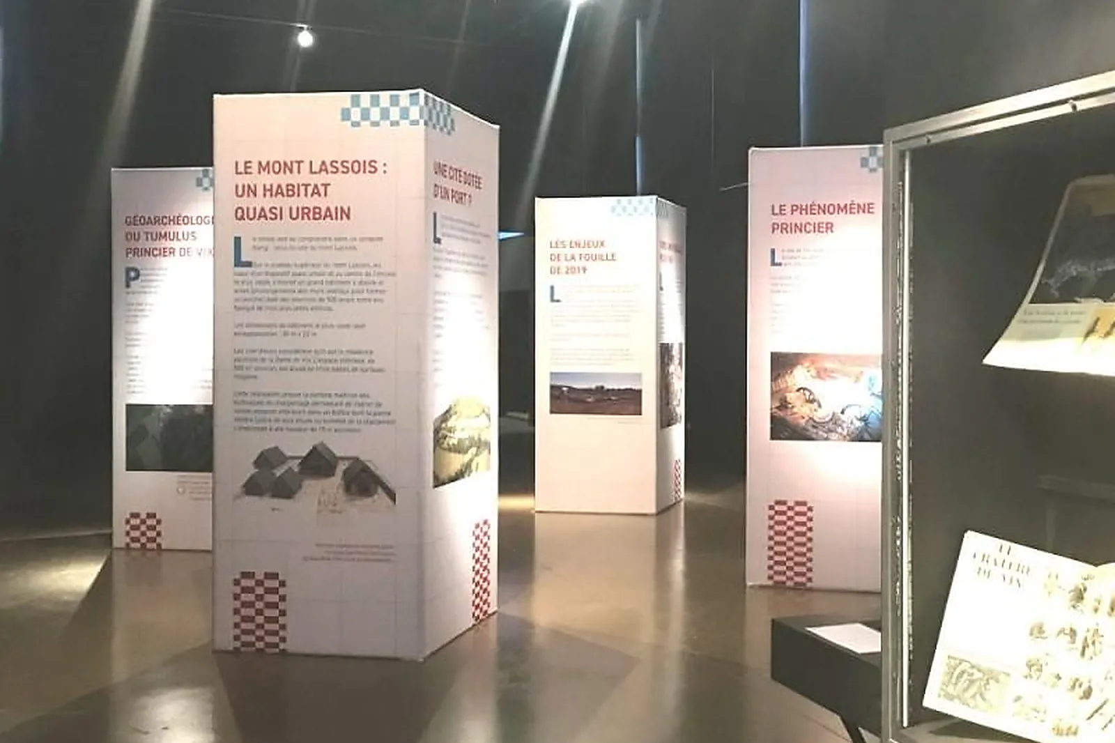 Prestataire Technique Audiovisuel, STANDISTES - CARPIQUET (CALVADOS) : MAGIK EXPO