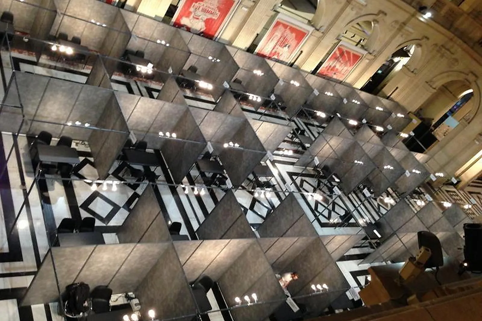 Prestataire Technique Audiovisuel, STANDISTES - CHEVAL-BLANC (VAUCLUSE) : SCT EVENT