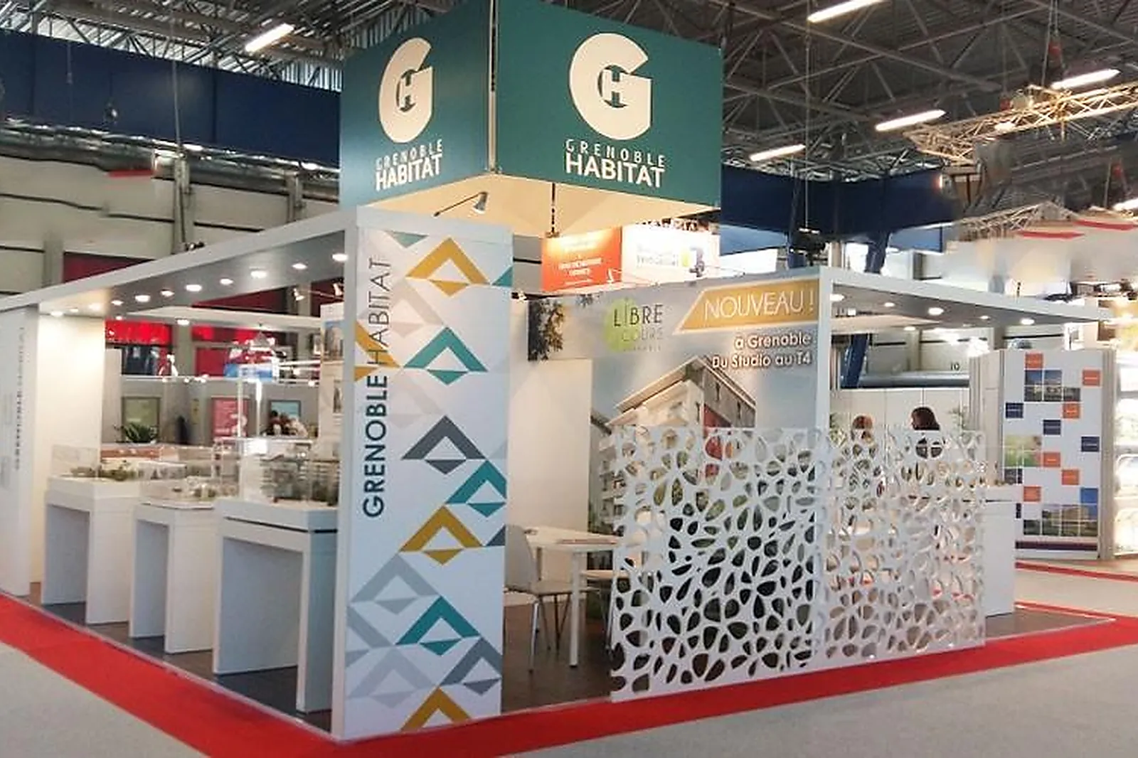 Prestataire Technique Audiovisuel, STANDISTES - FONTAINE (ISÈRE) : EXPO-K