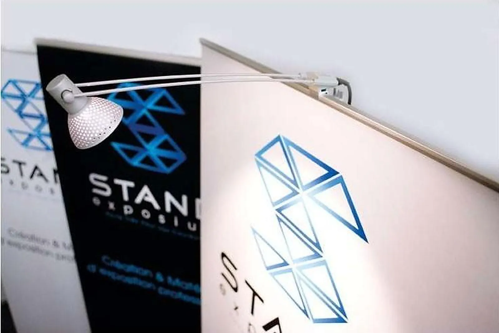 Prestataire Technique Audiovisuel, STANDISTES - LA-TESTE-DE-BUCH (GIRONDE) : STAND EXPOSIUM