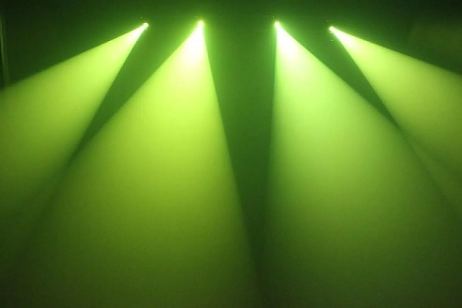 Prestataire Technique Audiovisuel, STANDISTES - LONGJUMEAU (ESSONNE) : LEVENLY