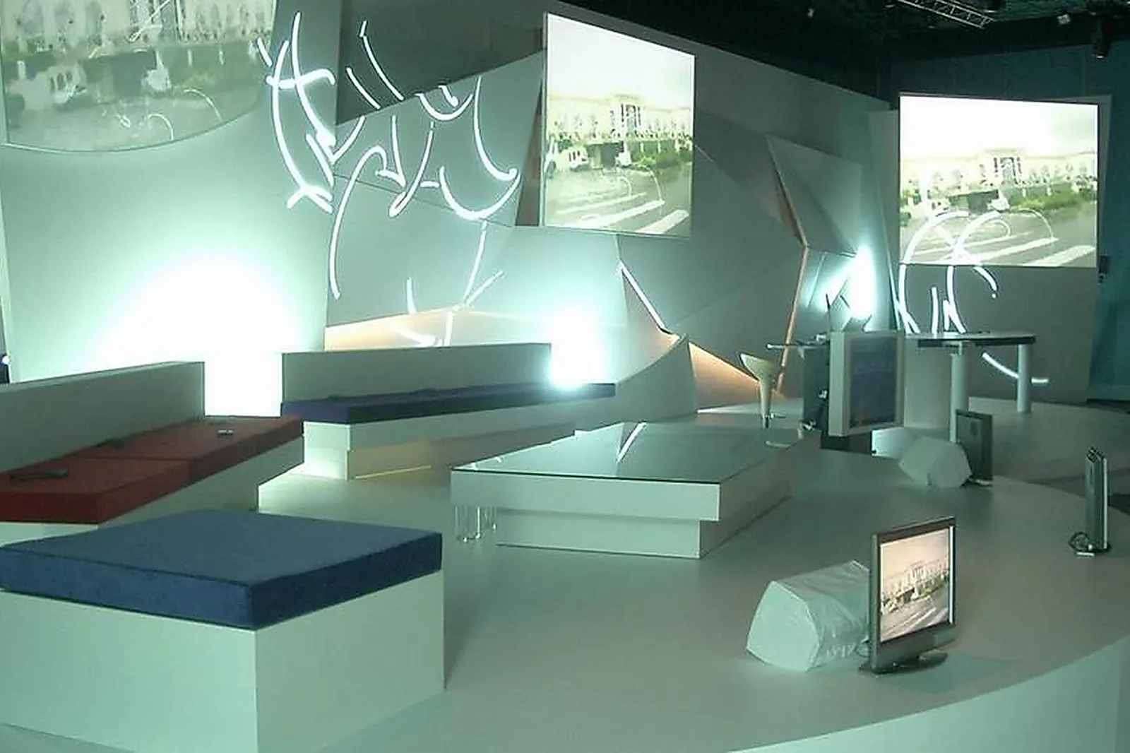 Prestataire Technique Audiovisuel, STANDISTES - MONTREUIL (SEINE-SAINT-DENIS) : CLAMENS DESIGN