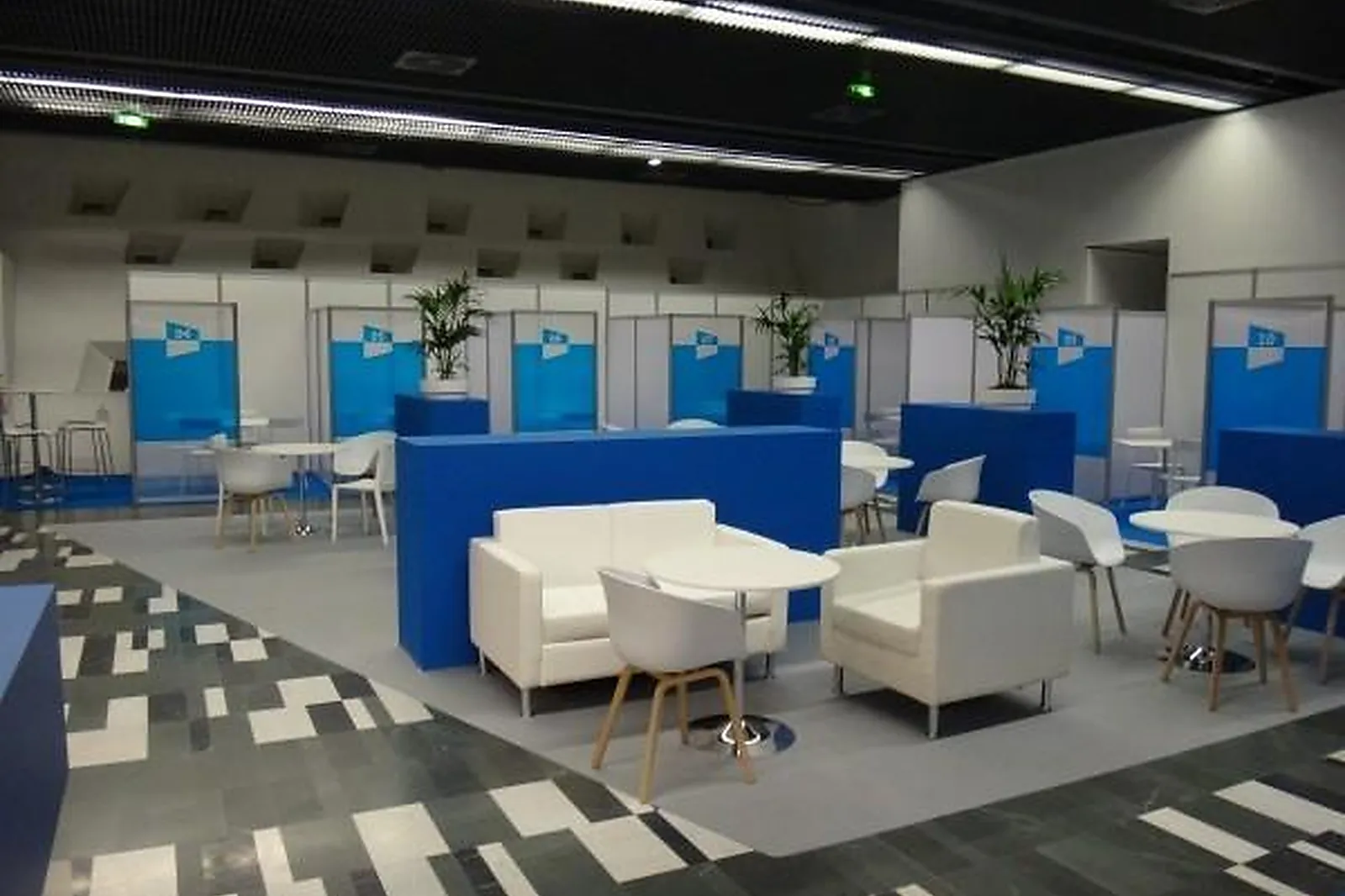 Prestataire Technique Audiovisuel, STANDISTES - WISSOUS (ESSONNE) : CENTTHOR