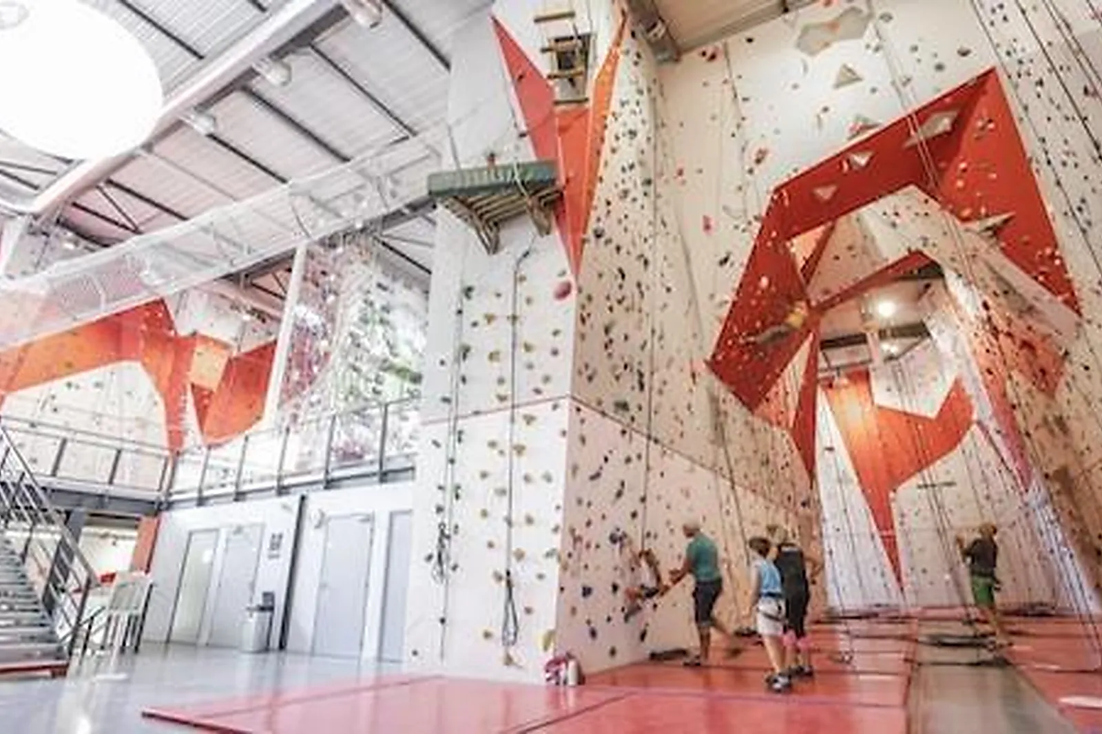 Team building sportif, TEAM BUILDING - BOUC-BEL-AIR (BOUCHES-DU-RHÔNE) : CLIMB UP AIX-BOUC BEL AIR