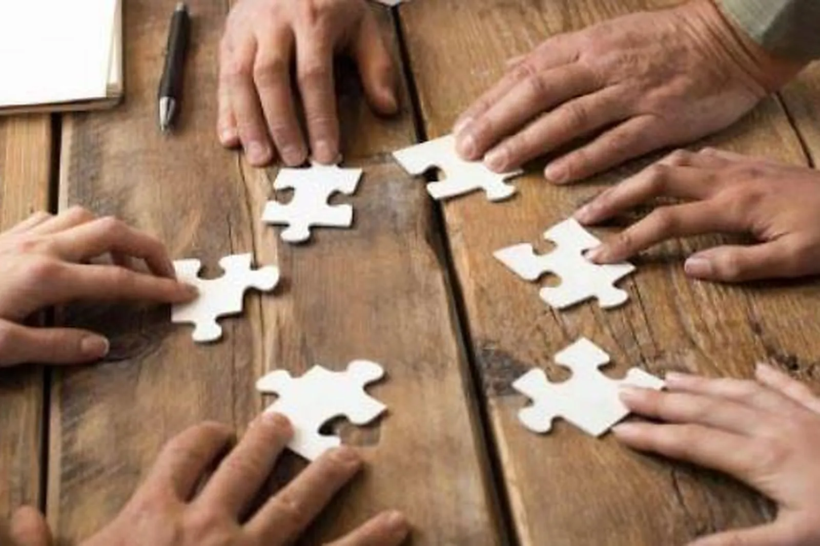 Team building insolite, TEAM BUILDING - GEMENOS (BOUCHES-DU-RHÔNE) : REALITY ROOM