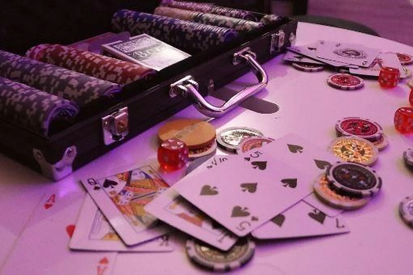 Team building insolite, TEAM BUILDING - HENIN-BEAUMONT (PAS-DE-CALAIS) : ESCAPE MIND