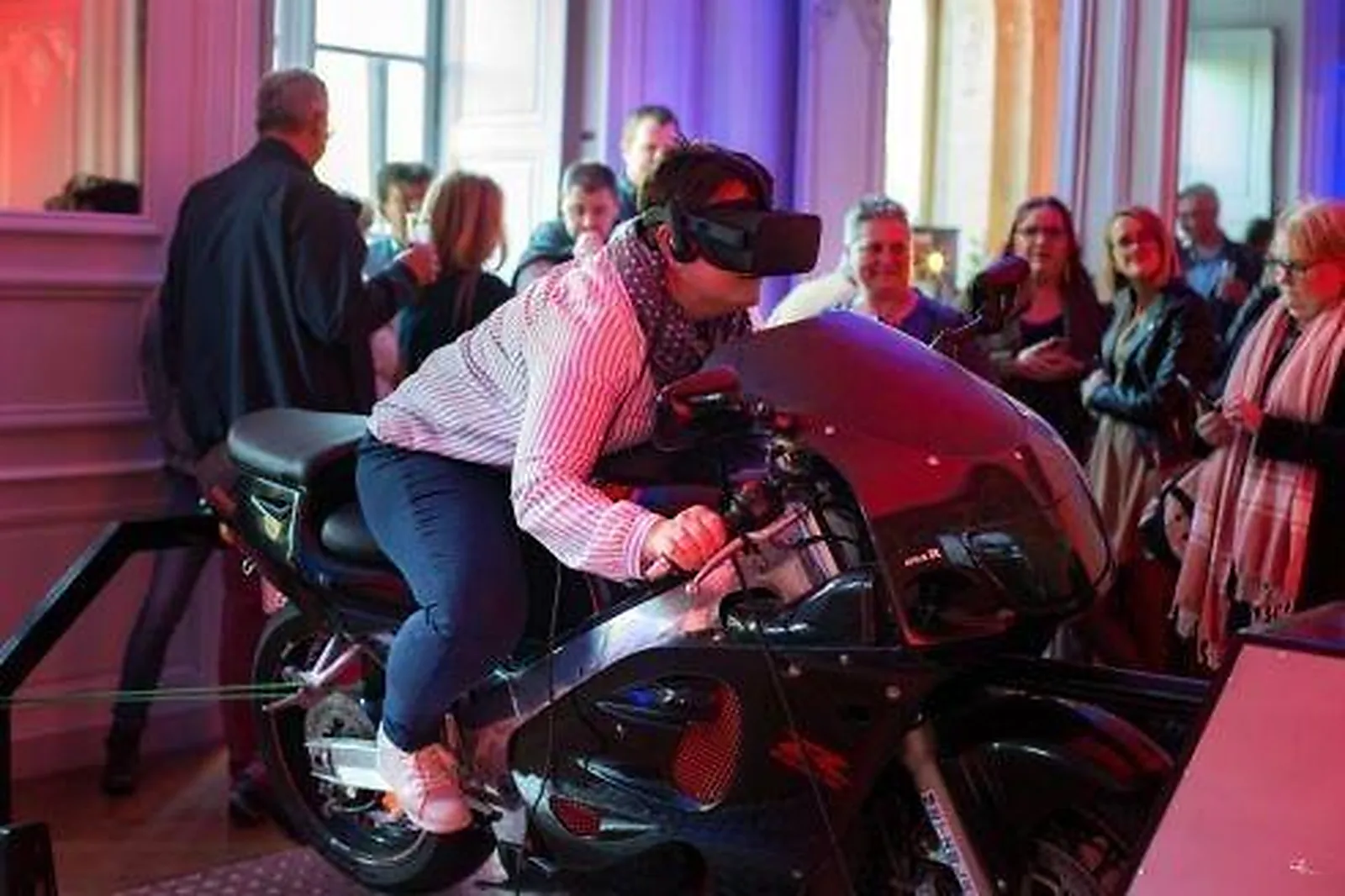 Team building original, TEAM BUILDING - LA BOISSIERE-DE-MONTAIGU (VENDÉE) : FUN ANIMATIONS