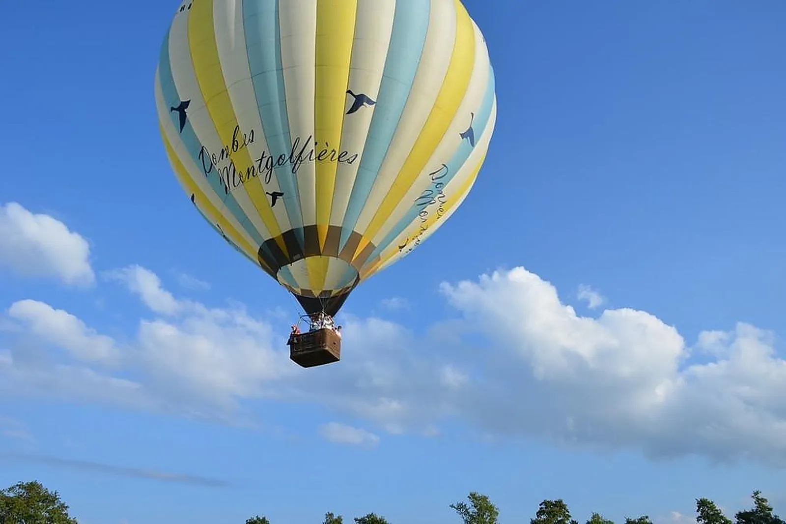 Team building insolite, TEAM BUILDING - MARLIEUX (AIN) : DOMBES-MONTGOLFIÈRES