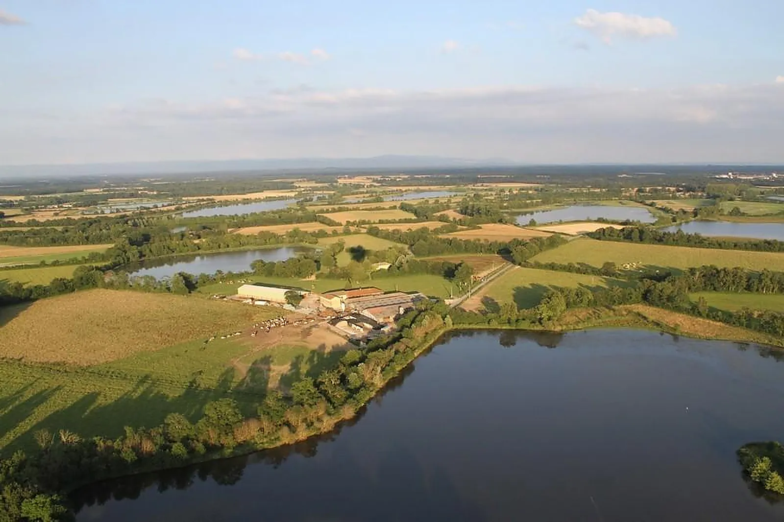 Team building insolite, TEAM BUILDING - MARLIEUX (AIN) : DOMBES-MONTGOLFIÈRES