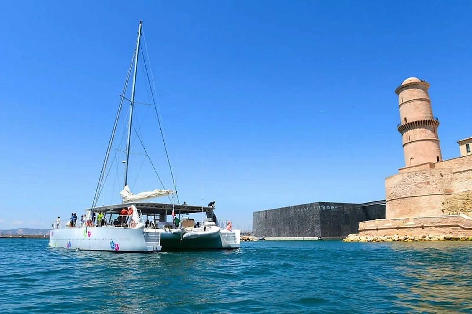Team building voile, TEAM BUILDING - MARSEILLE (BOUCHES-DU-RHÔNE) : LEVANTIN