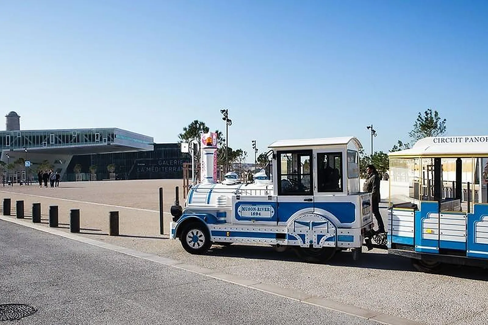 Team building original, TEAM BUILDING - MARSEILLE (BOUCHES-DU-RHÔNE) : PETIT TRAIN DE MARSEILLE
