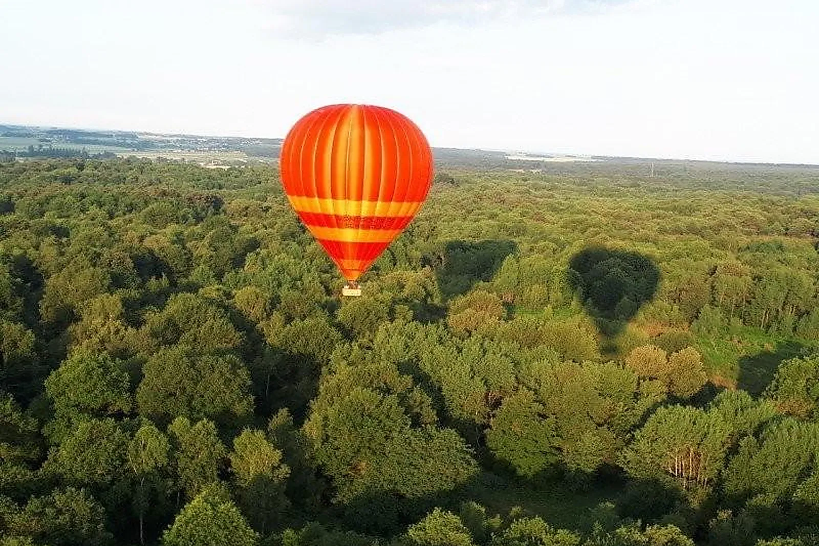 Team building insolite, TEAM BUILDING - MIREBEAU (VIENNE) : MONTGOLFIÈRE SENSATION