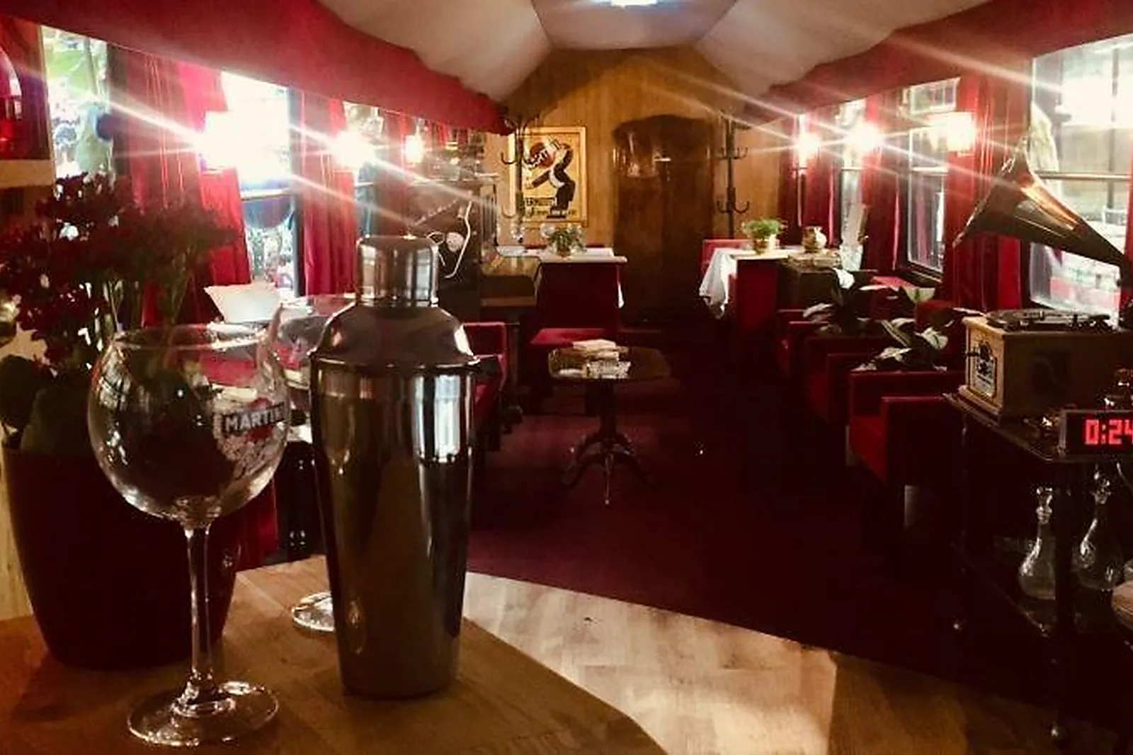 Team building insolite, TEAM BUILDING - PARIS (PARIS) : EMERAUDE ESCAPE