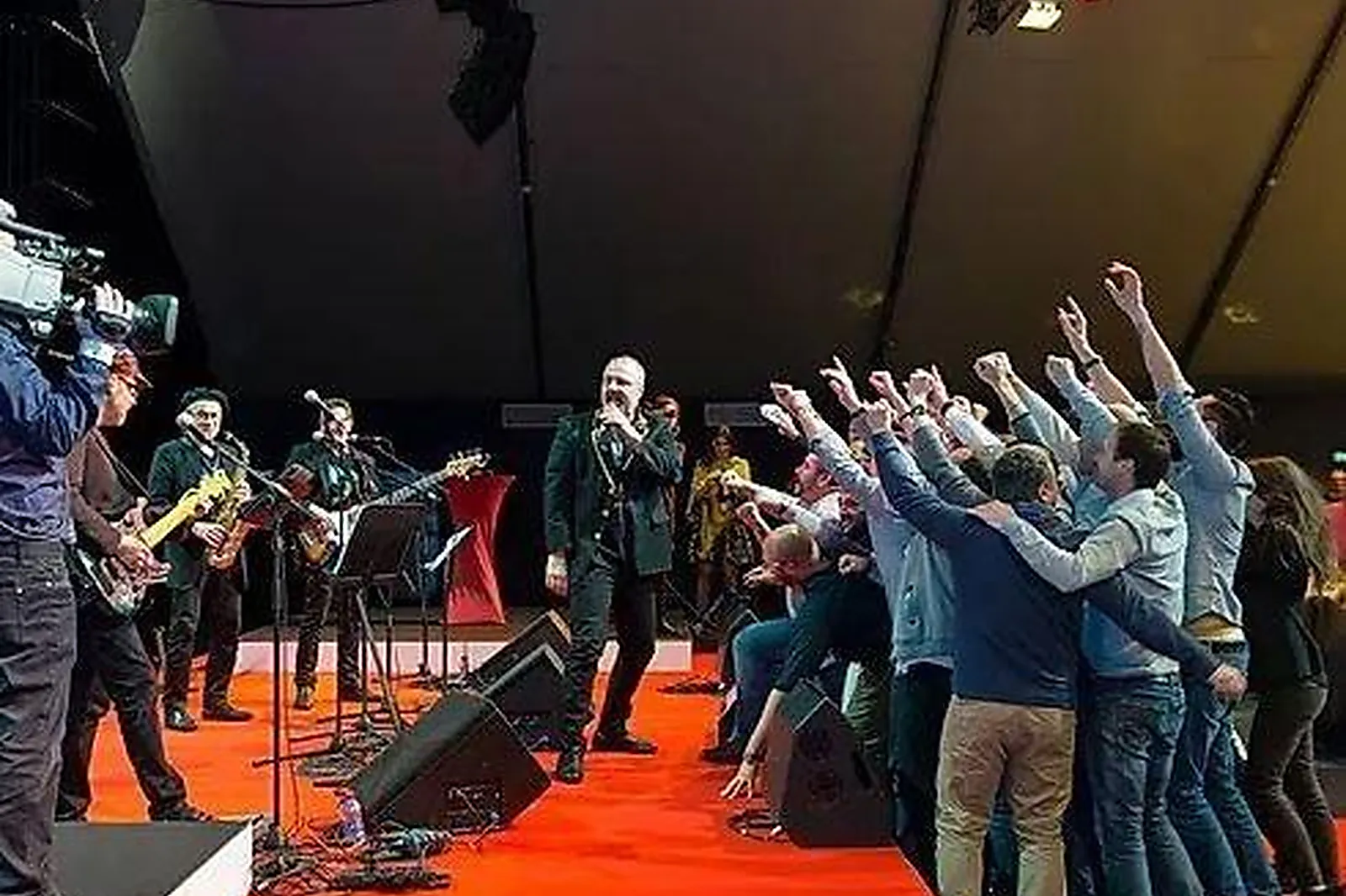 Team building insolite, TEAM BUILDING - PARIS (PARIS) : MISTER O