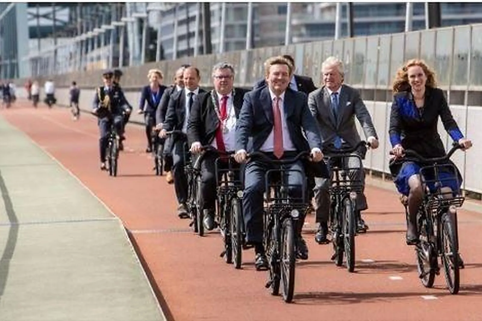 Team building sportif, TEAM BUILDING - PARIS (PARIS) : PARIS BIKE TOUR