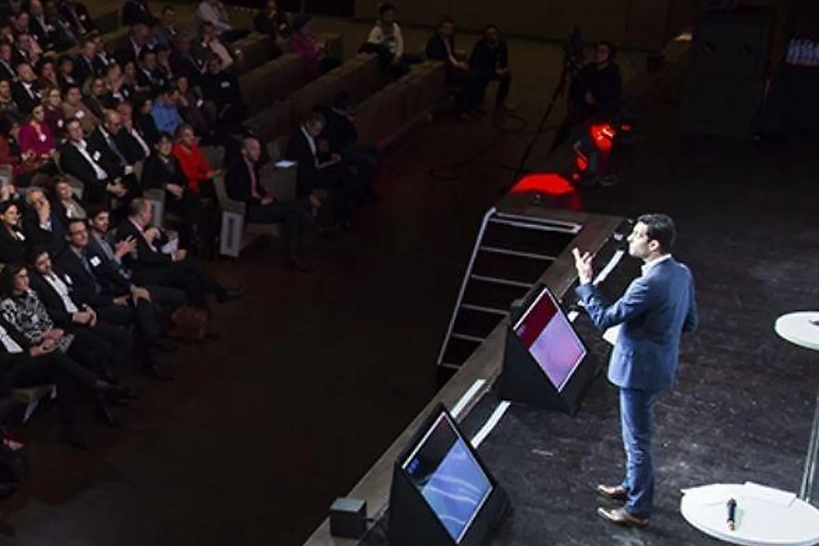 Team building insolite, TEAM BUILDING - PARIS (PARIS) : RÉMI LARROUSSE