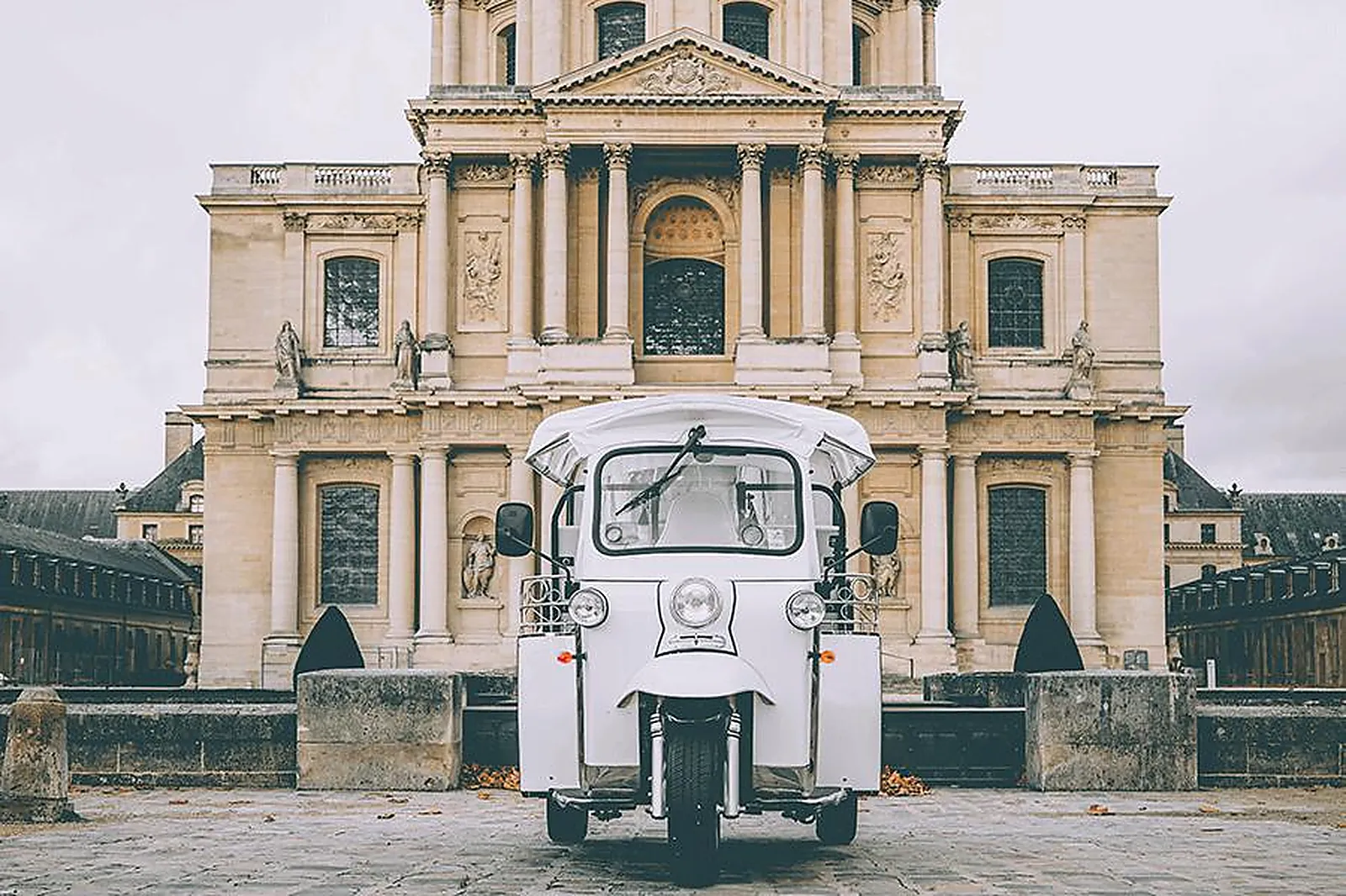 Team building original, TEAM BUILDING - PARIS (PARIS) : TUKTUK SO FRENCH