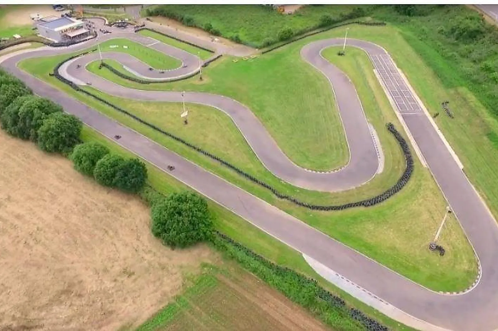 Team building automobile, TEAM BUILDING - PLUMELIAU (MORBIHAN) : KART CENTER