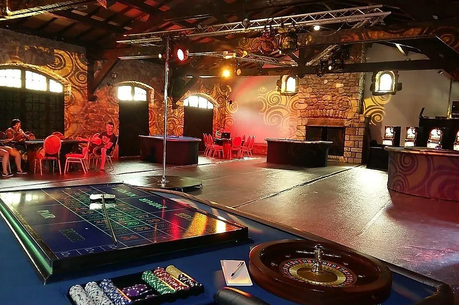 Team building original, TEAM BUILDING - PEYRAT DE BELLAC (HAUTE-VIENNE) : ALS - ANIMATION LOCATION SERVICES