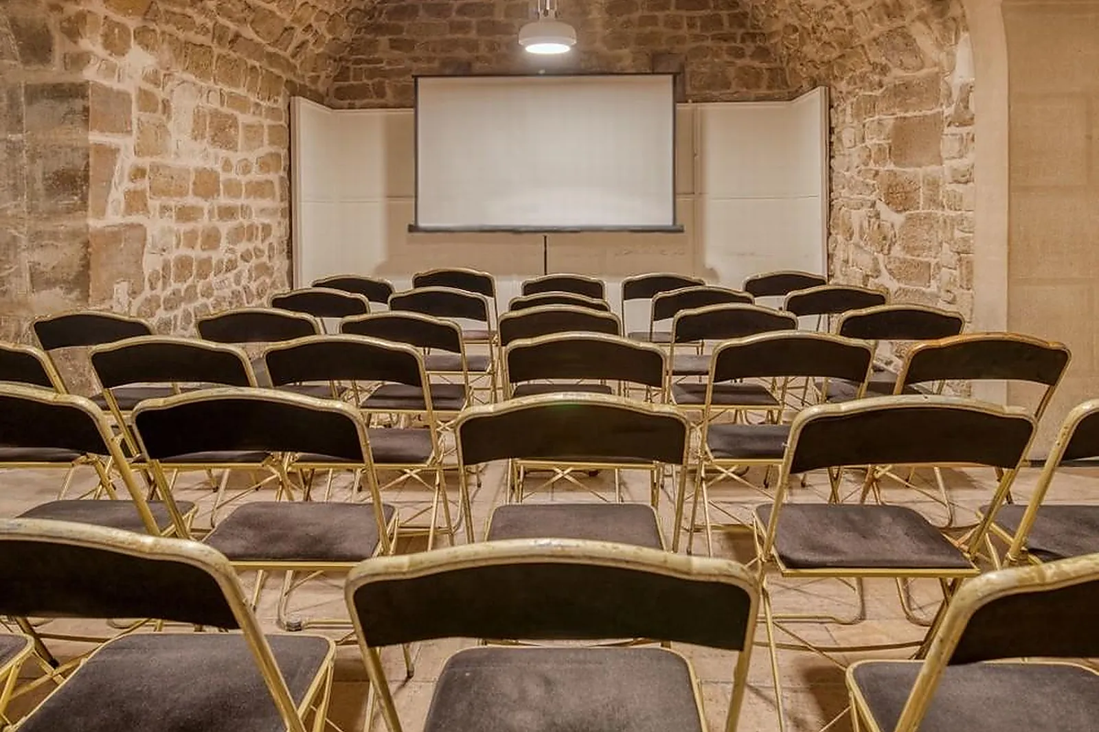 Team building insolite, TEAM BUILDING - SARREGUEMINES (MOSELLE) : ESCAPE GAME GEANT