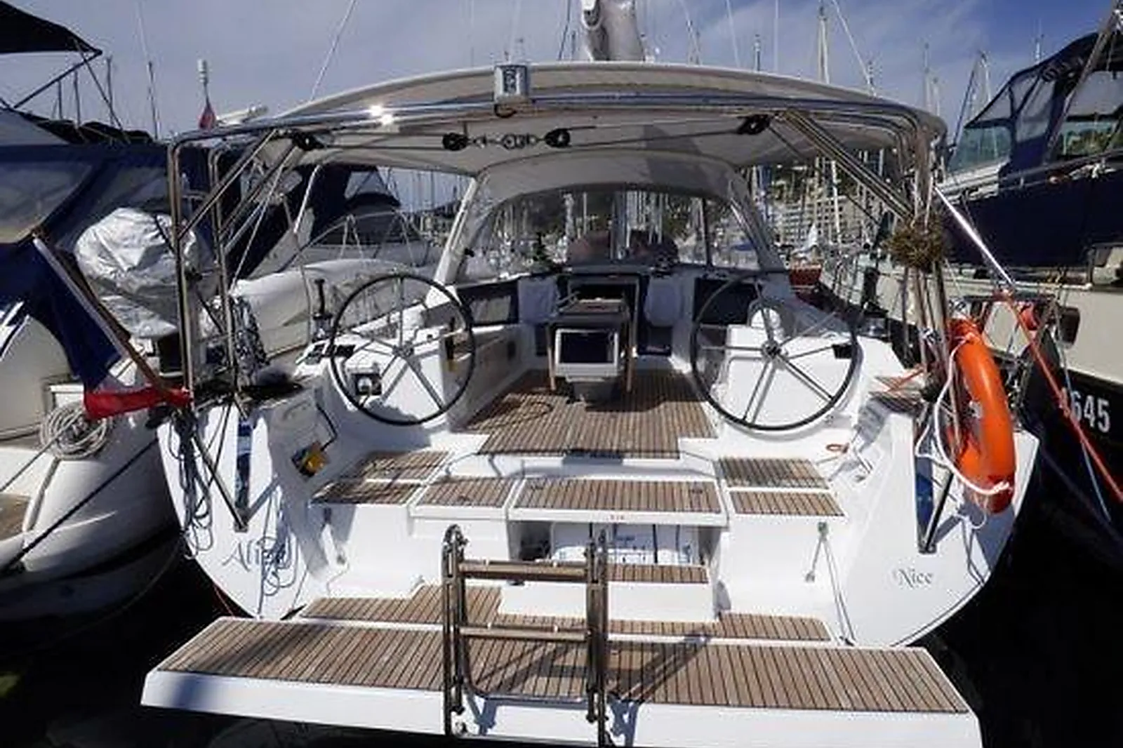 Team building voile, TEAM BUILDING - VALLAURIS (ALPES-MARITIMES) : LA MER À PORTÉE DE VOILES