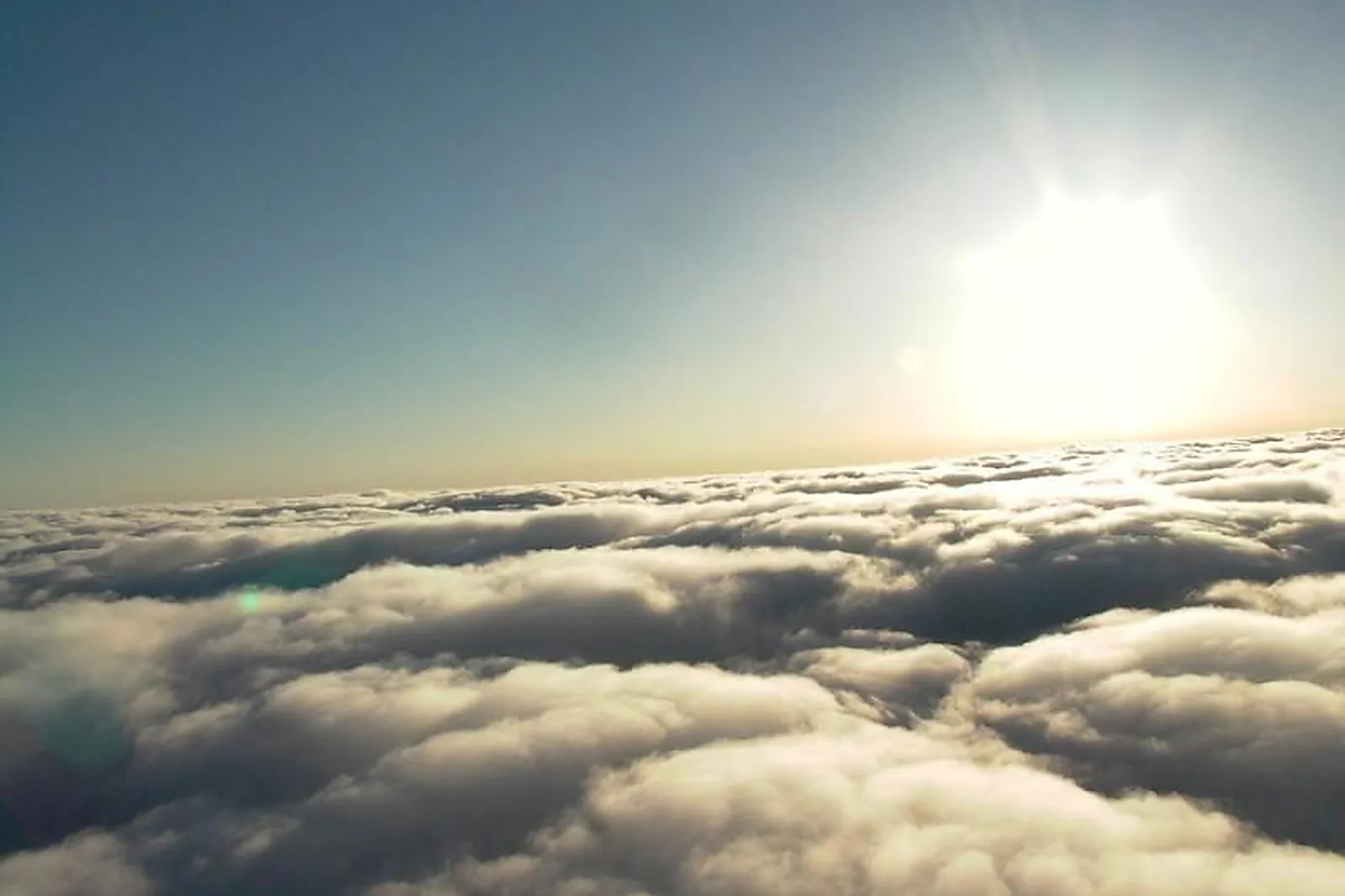 Team building insolite, TEAM BUILDING - WANBRECHIES (NORD) : LES BALLONS MIGRATEURS