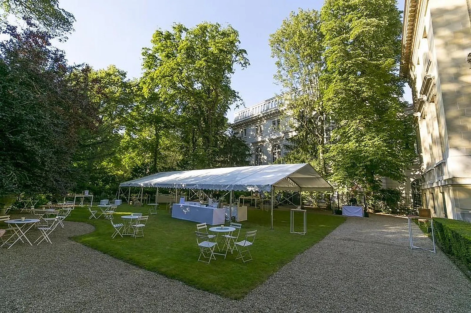 Tente et Chapiteau, TENTES ET CHAPITEAUX - ABONDANT (EURE-ET-LOIR) : D. TH LOCATION