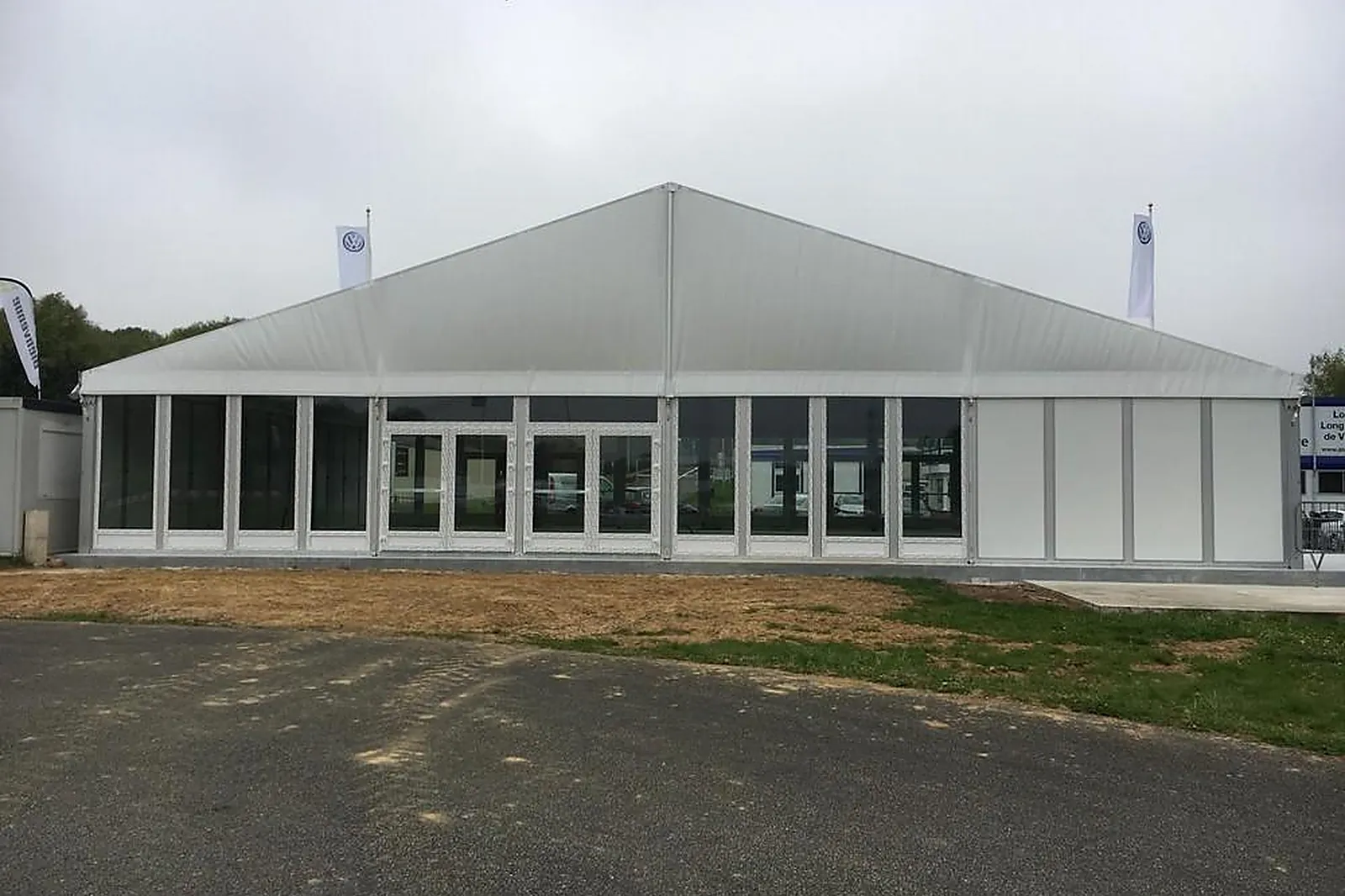 Tente et Chapiteau, TENTES ET CHAPITEAUX - ABONDANT (EURE-ET-LOIR) : D. TH LOCATION