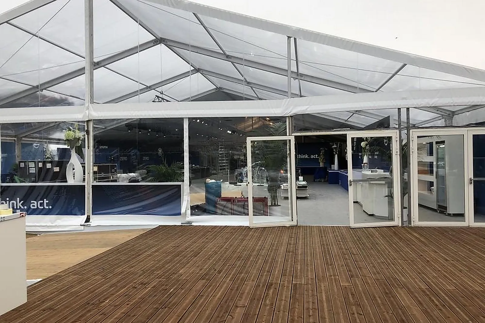 Tente et Chapiteau, TENTES ET CHAPITEAUX - ABONDANT (EURE-ET-LOIR) : D. TH LOCATION