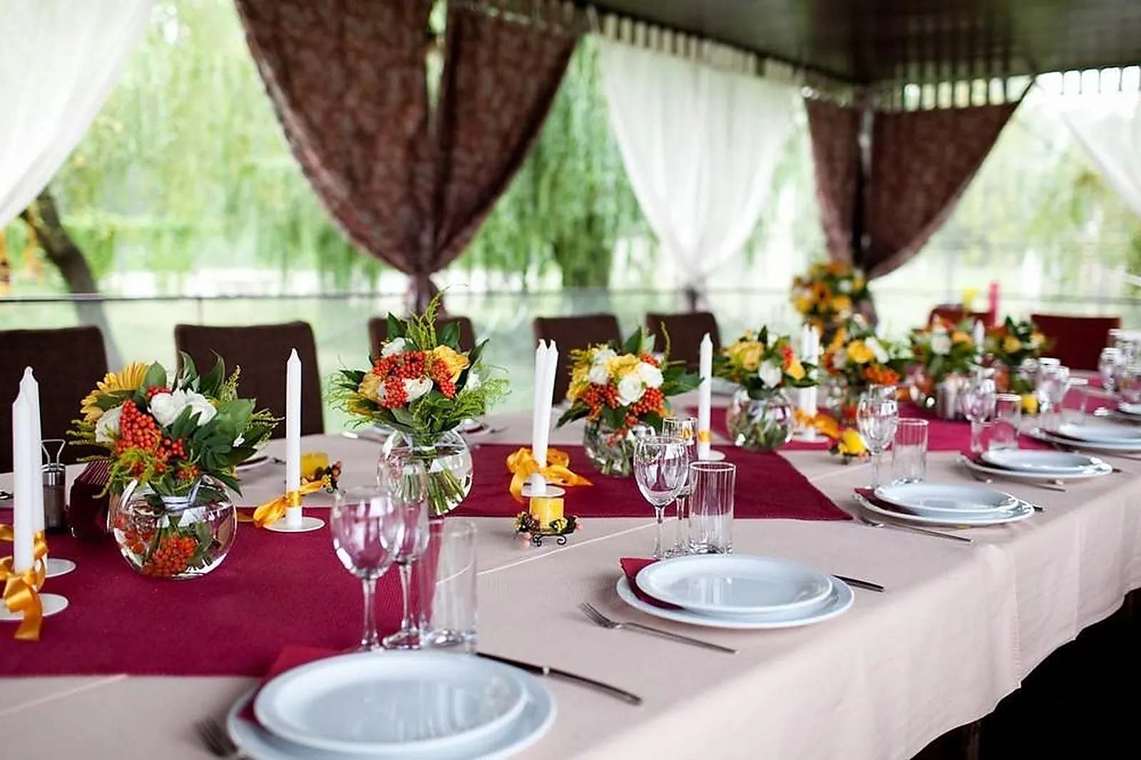 Tente et Chapiteau, TENTES ET CHAPITEAUX - AIGALIERS (GARD) : SUD CHAPITEAU