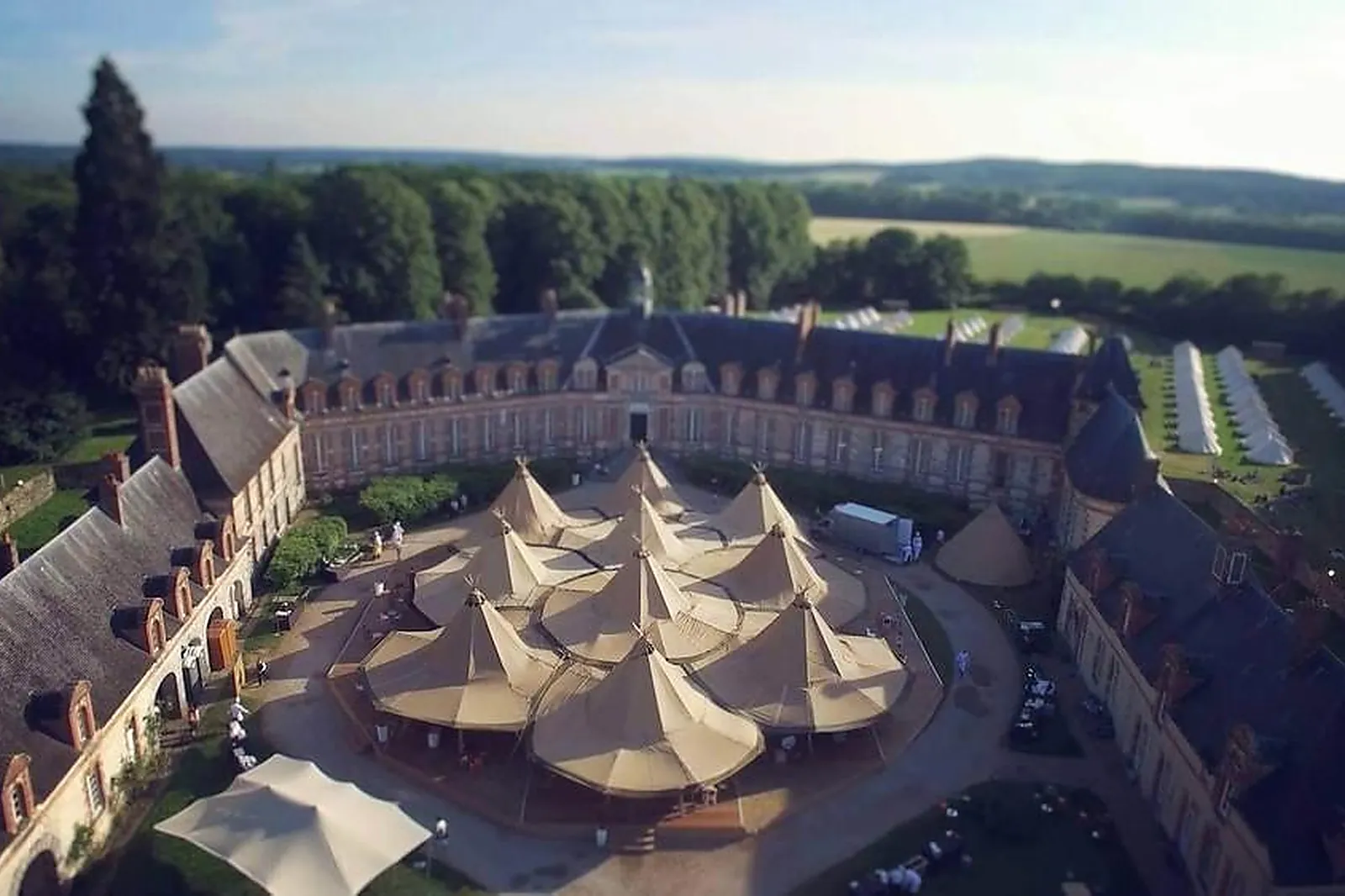 Tente et Chapiteau, TENTES ET CHAPITEAUX - BITCHE (MOSELLE) : EVENTIPI