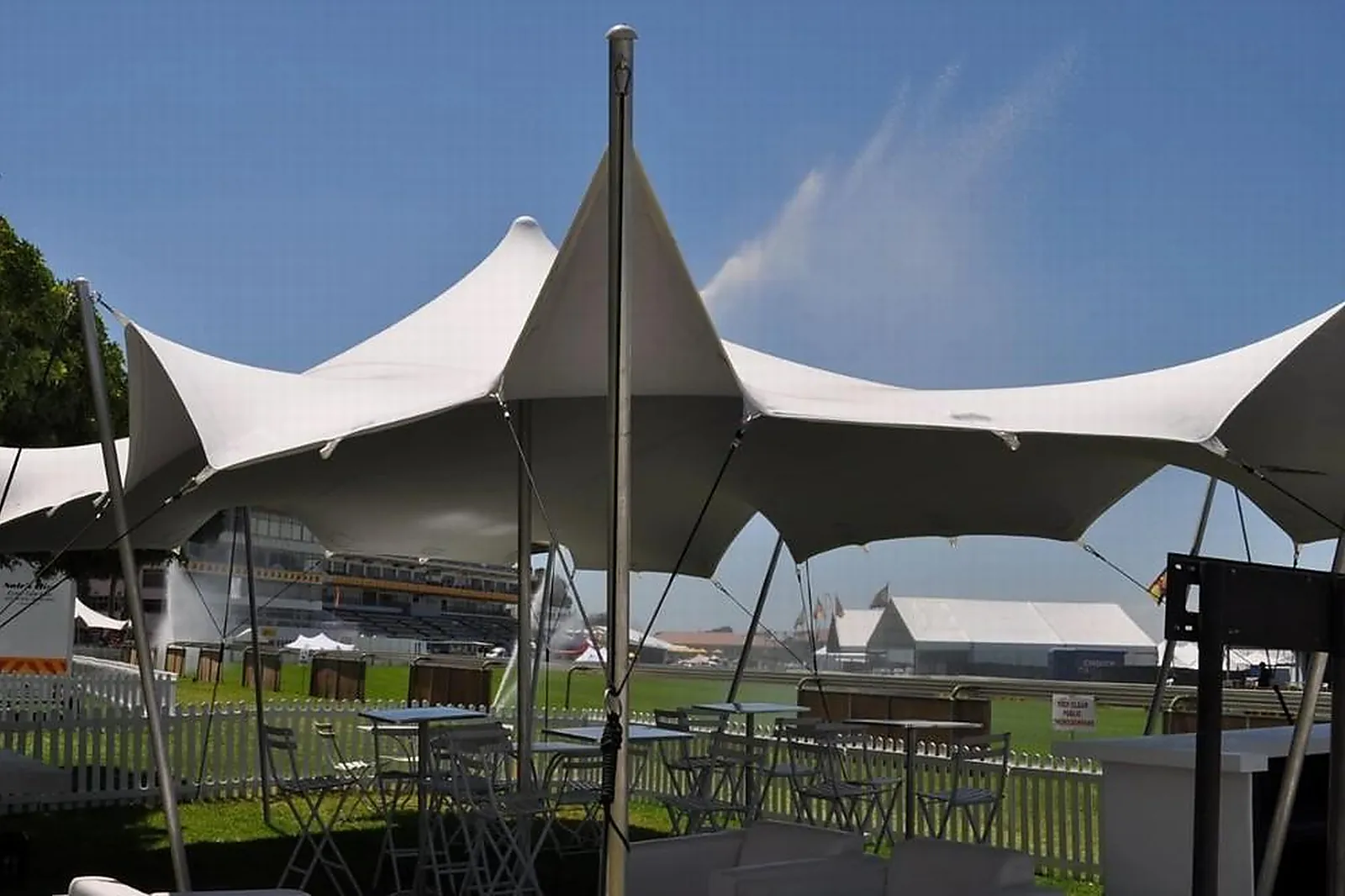 Tente et Chapiteau, TENTES ET CHAPITEAUX - GIRONDE-SUR-DROPT (GIRONDE) : EVENTS TENT CONCEPT