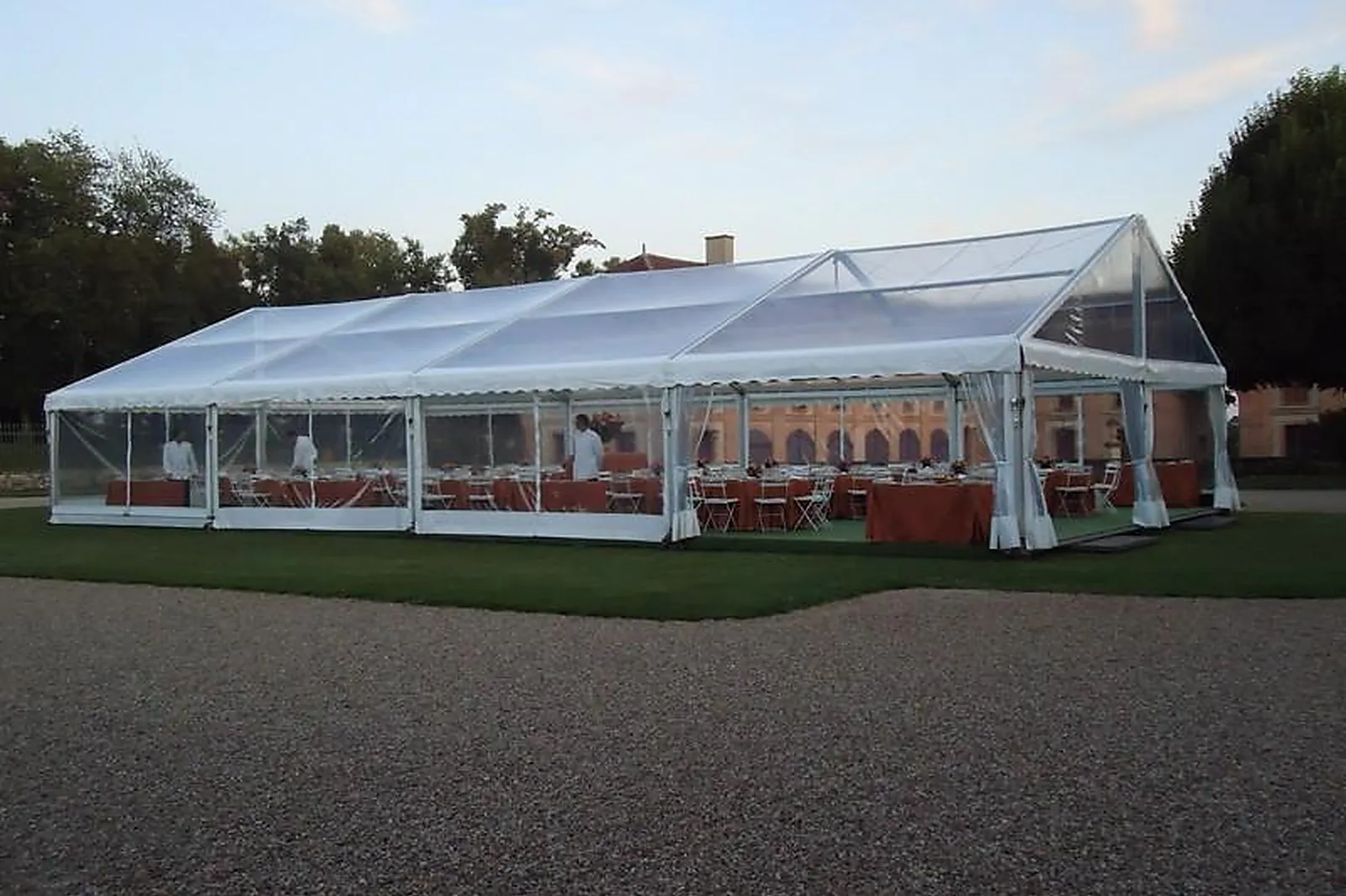 Tente et Chapiteau, TENTES ET CHAPITEAUX - LAPALISSE (ALLIER) : LANGLOIS RÉCEPTIONS