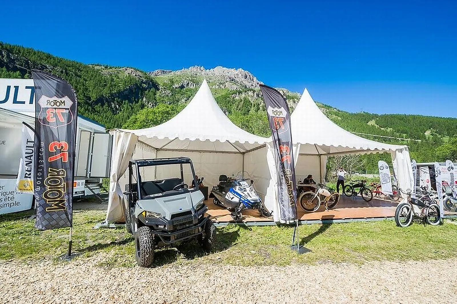 Tente et Chapiteau, TENTES ET CHAPITEAUX - LA MOTTE SERVOLEX (SAVOIE) : BENIER LOCATION