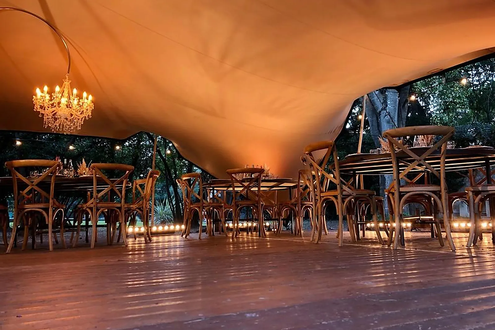 Mobilier et matériel événementiel, TENTES ET CHAPITEAUX - LUNEL-VIEL (HÉRAULT) : WOOD CONCEPT RECEPTION