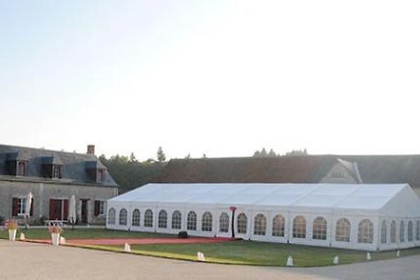 Tente et Chapiteau, TENTES ET CHAPITEAUX - MEUNG-SUR-LOIRE (LOIRET) : TENTE ET PLUS