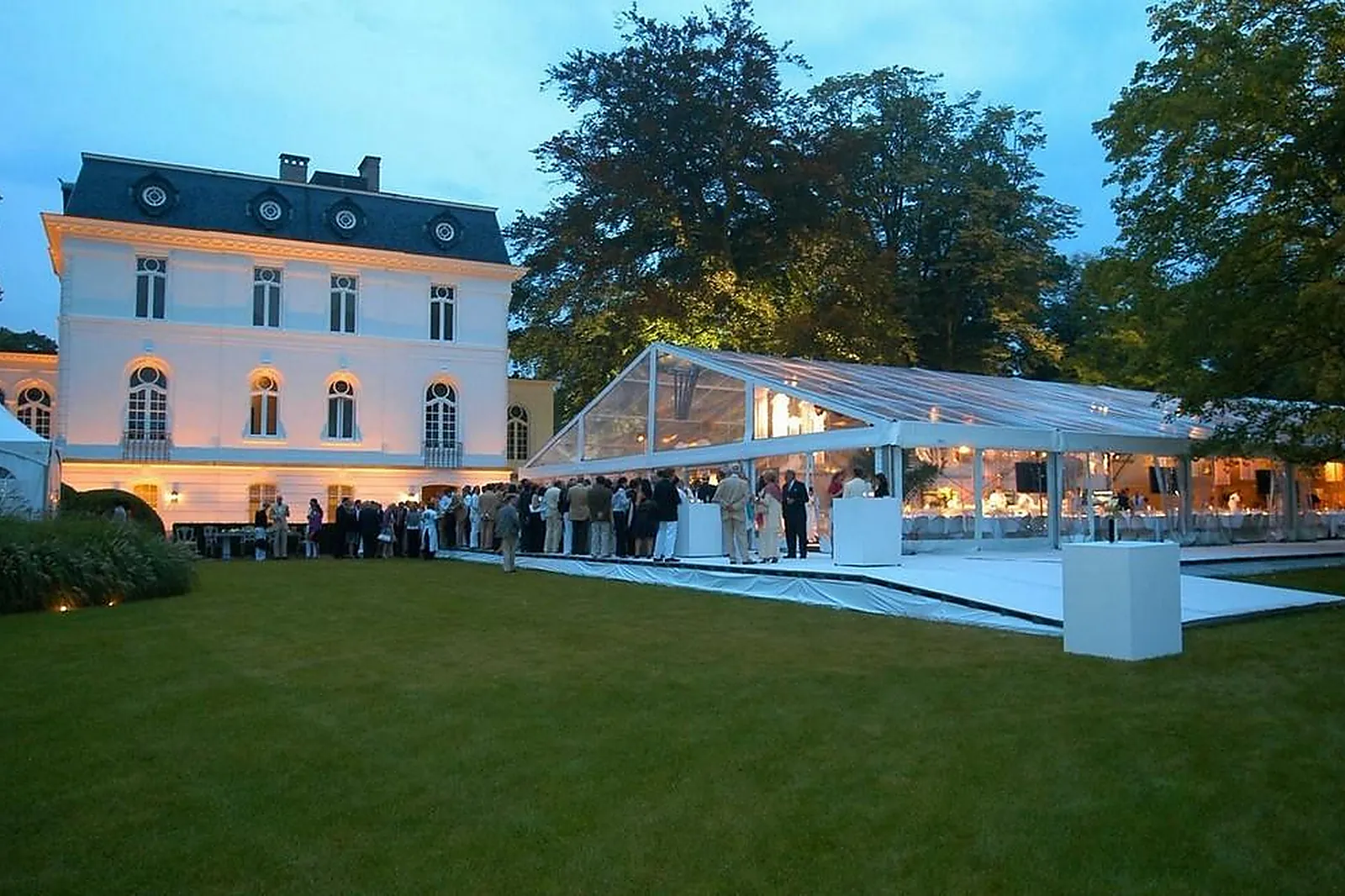 Tente et Chapiteau, TENTES ET CHAPITEAUX - PÉRIGNY (CHARENTE-MARITIME) : AU TIVOLI ROCHELAIS