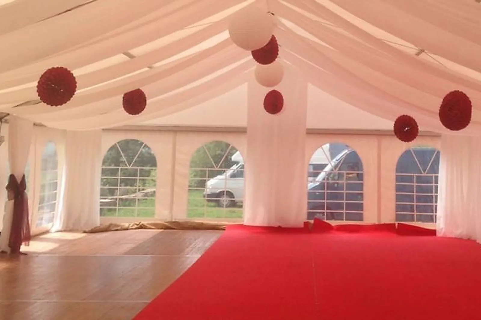 Tente et Chapiteau, TENTES ET CHAPITEAUX - POUXEUX (VOSGES) : GAUDI HUC CHAPITEAUX