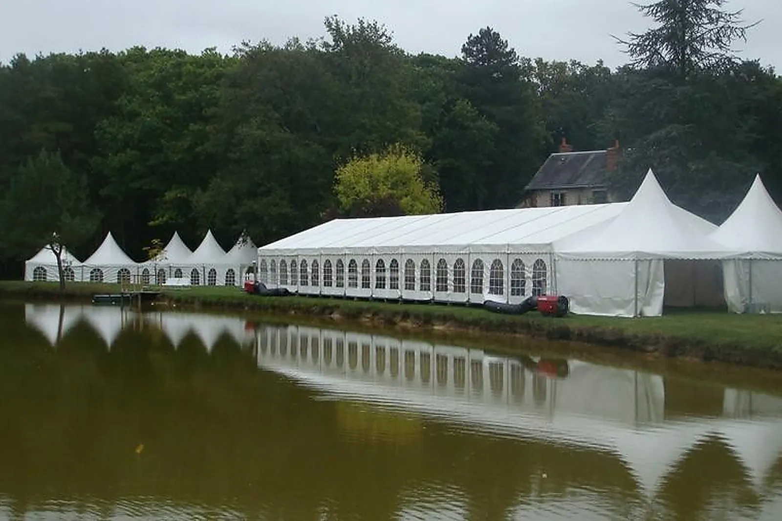 Tente et Chapiteau, TENTES ET CHAPITEAUX - ROMORANTIN-LANTHENAY (LOIR-ET-CHER) : GARDEN PARTY