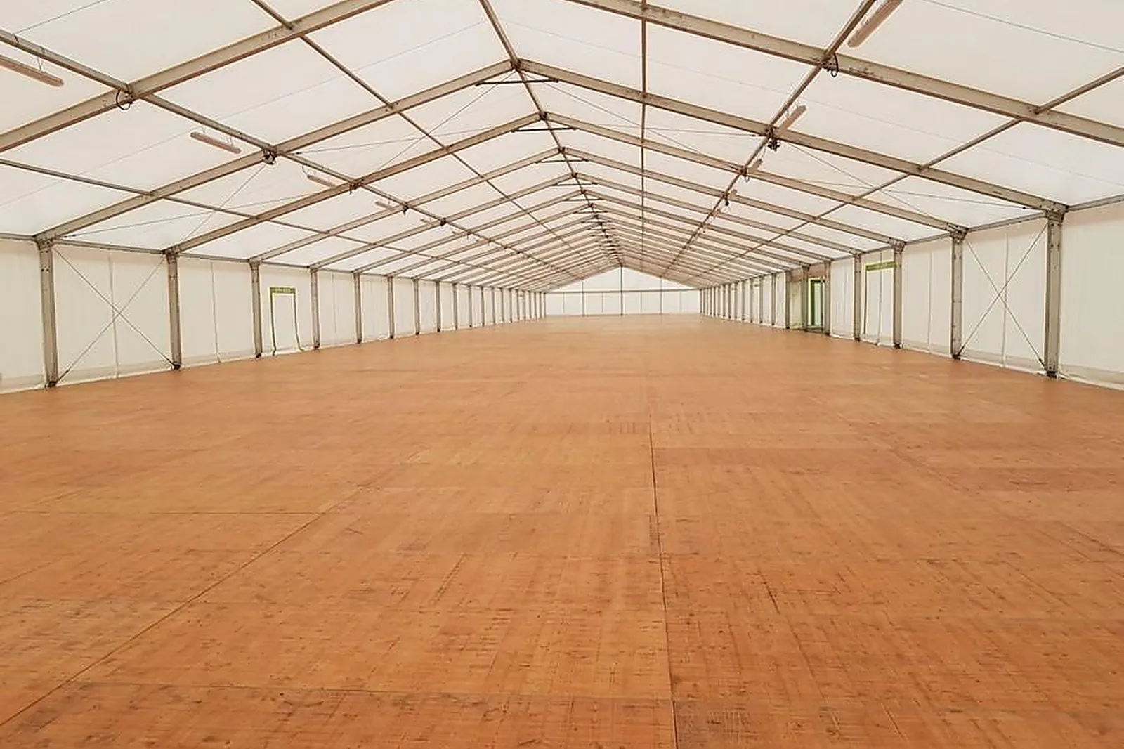 Tente et Chapiteau, TENTES ET CHAPITEAUX - ROQUETOIRE (PAS-DE-CALAIS) : CHAPITEAUX LOURDEL