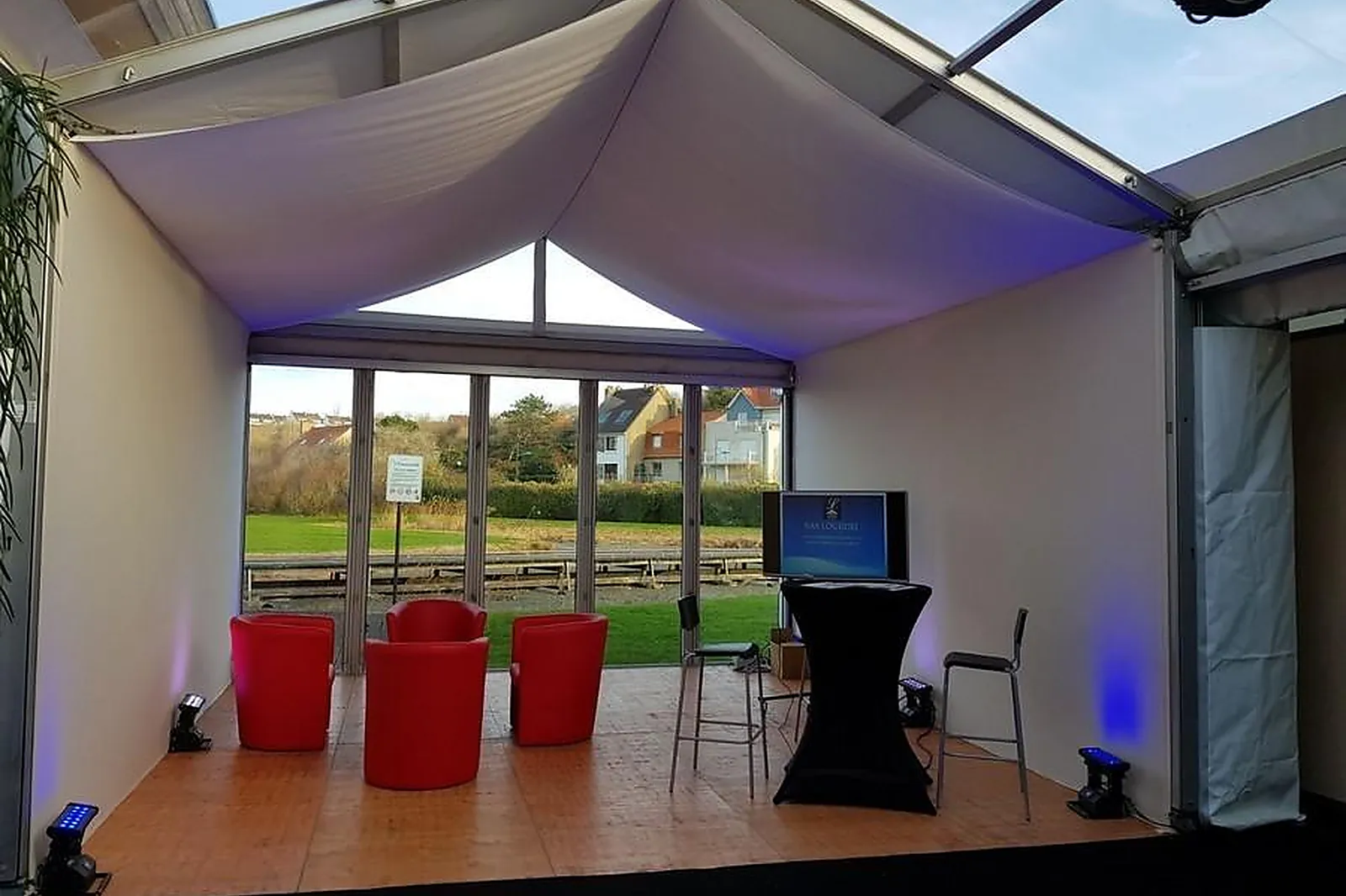 Tente et Chapiteau, TENTES ET CHAPITEAUX - ROQUETOIRE (PAS-DE-CALAIS) : CHAPITEAUX LOURDEL