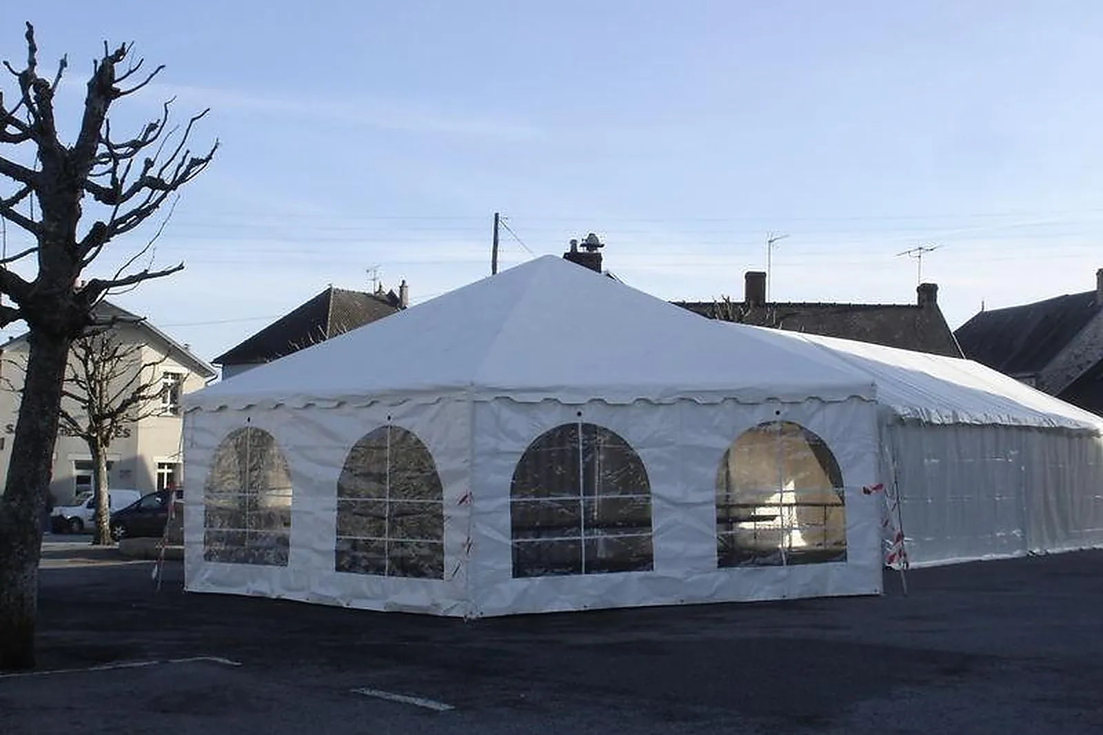 Tente et Chapiteau, TENTES ET CHAPITEAUX - SAINTE FEYRE (CREUSE) : CHAPITEAUX TIXIER