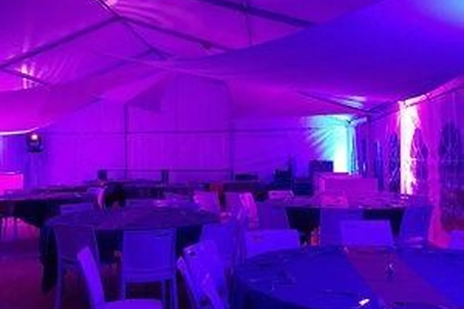 Tente et Chapiteau, TENTES ET CHAPITEAUX - SAINTE FEYRE (CREUSE) : CHAPITEAUX TIXIER