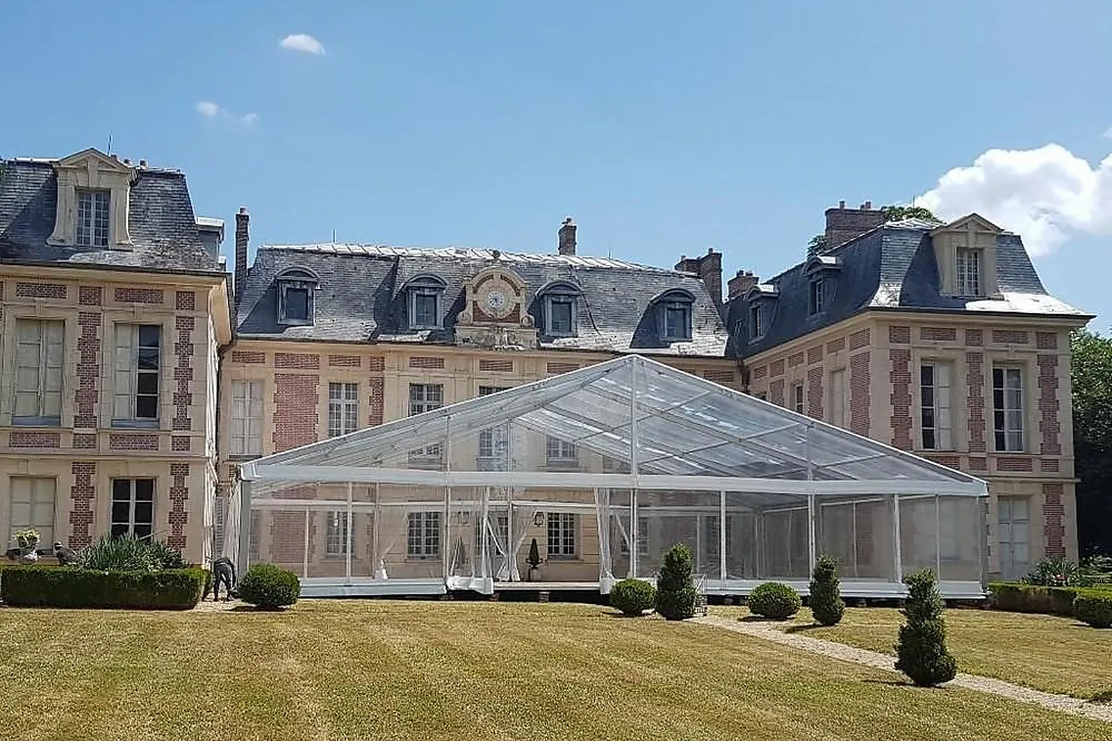 Tente et Chapiteau, TENTES ET CHAPITEAUX - SARGE-SUR-BRAYE (LOIR-ET-CHER) : TENTE EVENT CORVASIER