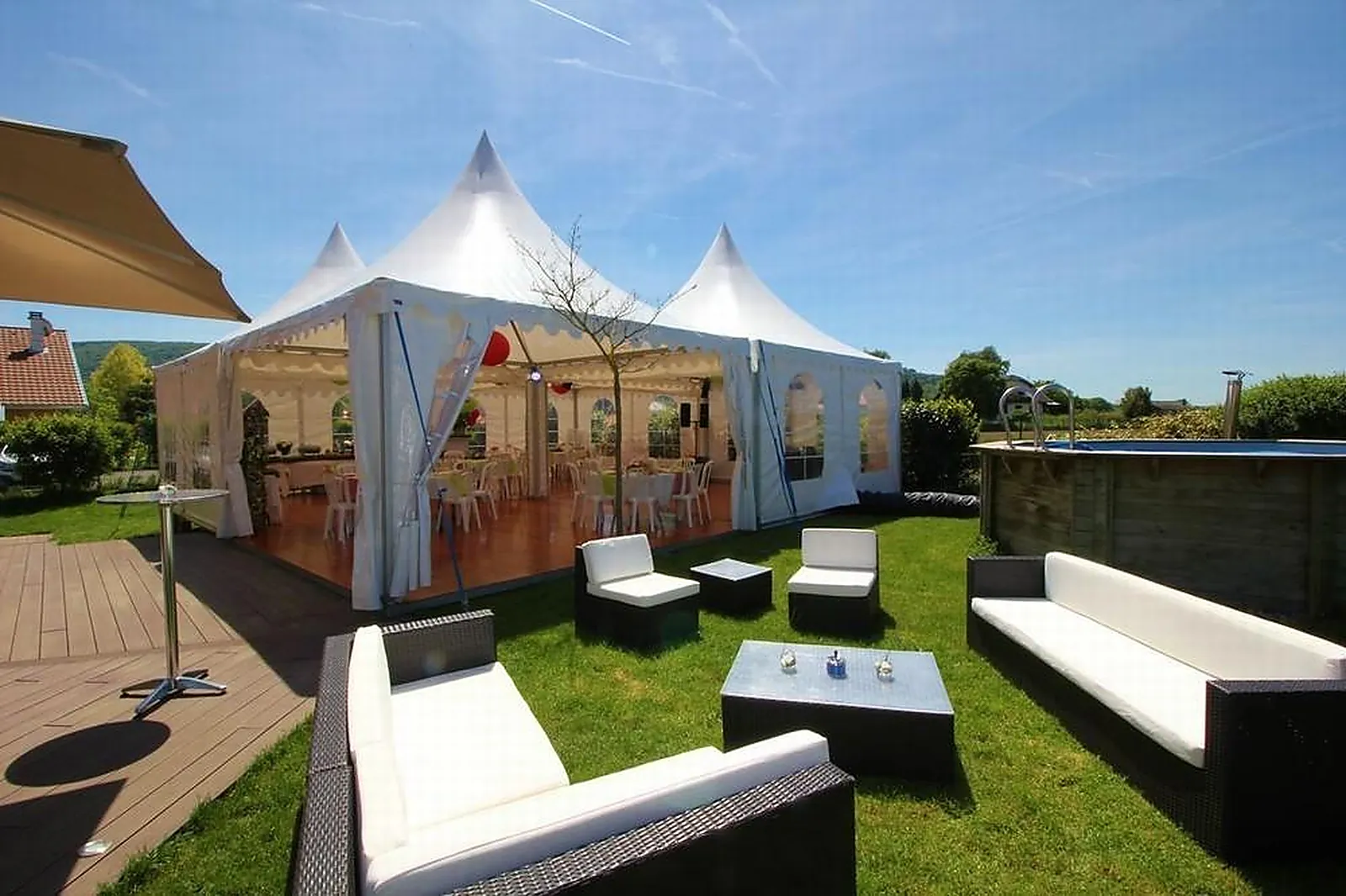 Tente et Chapiteau, TENTES ET CHAPITEAUX - THONON-LES-BAINS (HAUTE-SAVOIE) : LES CHAPITEAUX DU LÉMAN