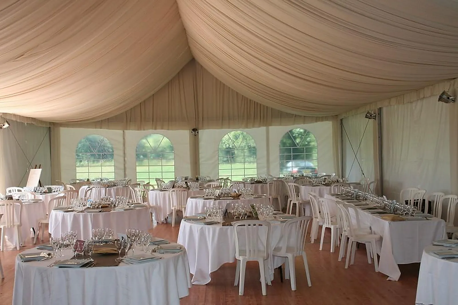 Tente et Chapiteau, TENTES ET CHAPITEAUX - WATTRELOS (NORD) : COLLET CHAPITEAUX